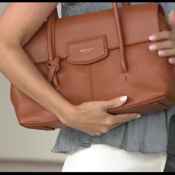 RADLEY LONDON Handbags - British Tan, Radley Pebbled Leather Shoulder Bag.
